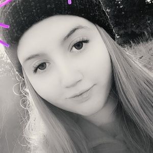 Meet your Posher, Marissa